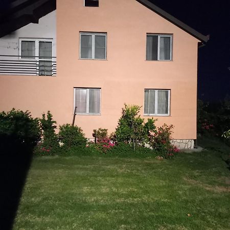 Hostel Traveler'S Rest - Near Podgorica Airport Mitrovici  Zewnętrze zdjęcie